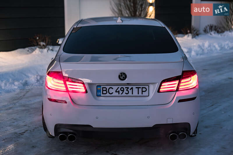 Седан BMW 5 Series 2010 в Львове