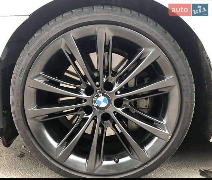 Седан BMW 5 Series 2015 в Львове