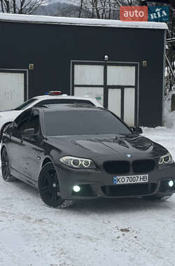 Седан BMW 5 Series 2011 в Рахове