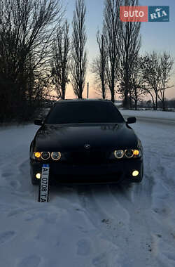 Седан BMW 5 Series 2002 в Києві