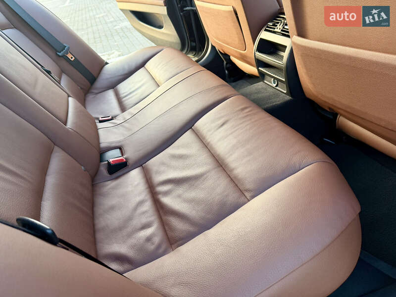 Седан BMW 5 Series 2012 в Одессе