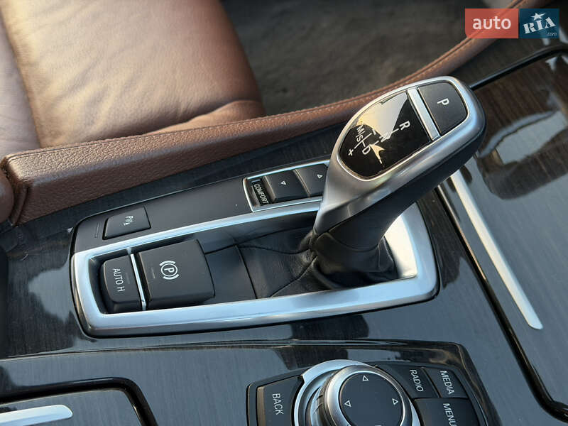 Седан BMW 5 Series 2012 в Одессе