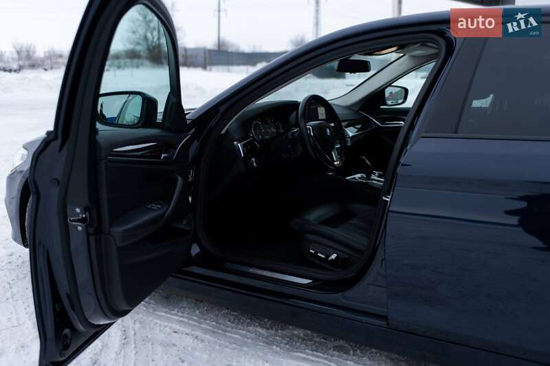 Седан BMW 5 Series 2019 в Ровно