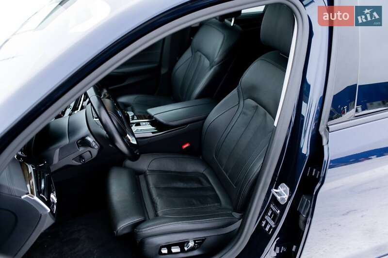 Седан BMW 5 Series 2019 в Ровно