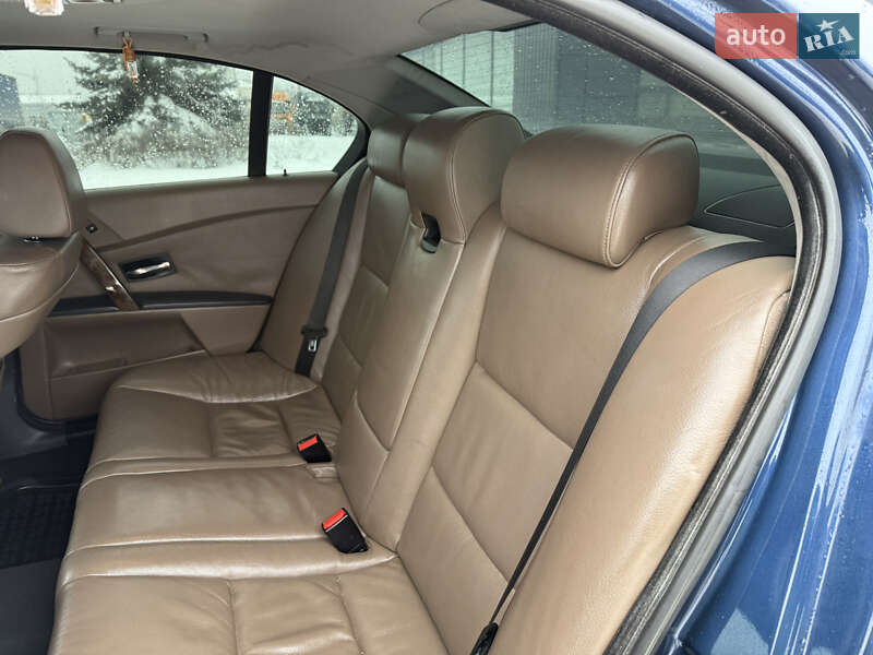 Седан BMW 5 Series 2004 в Каменец-Подольском