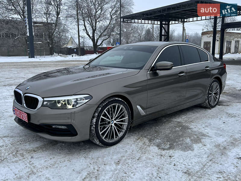 Седан BMW 5 Series 2017 в Нововолынске