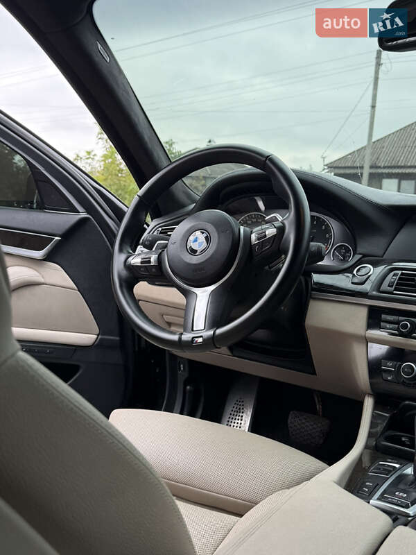 Седан BMW 5 Series 2012 в Хотине