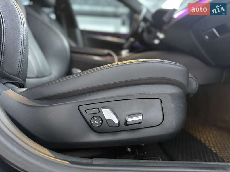 Седан BMW 5 Series 2017 в Звягеле