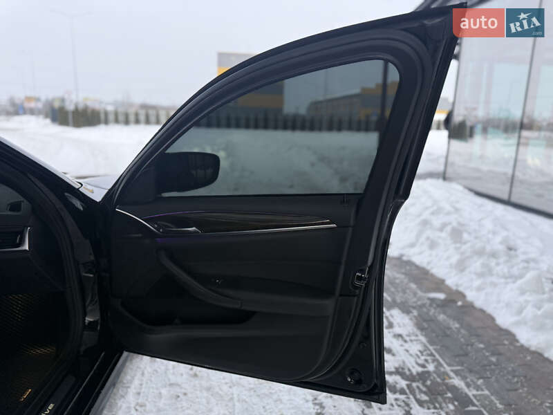 Седан BMW 5 Series 2017 в Звягеле