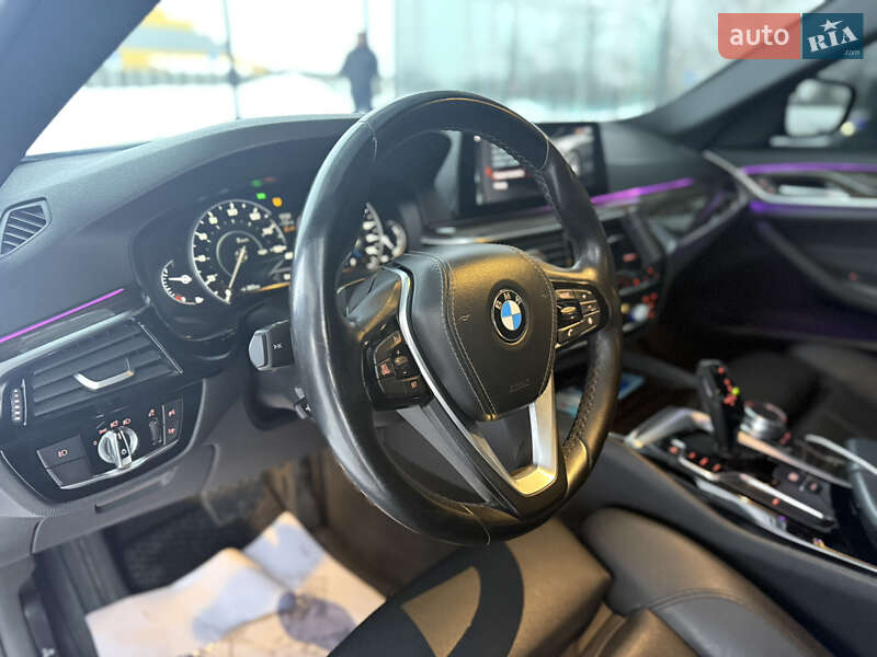 Седан BMW 5 Series 2017 в Звягеле
