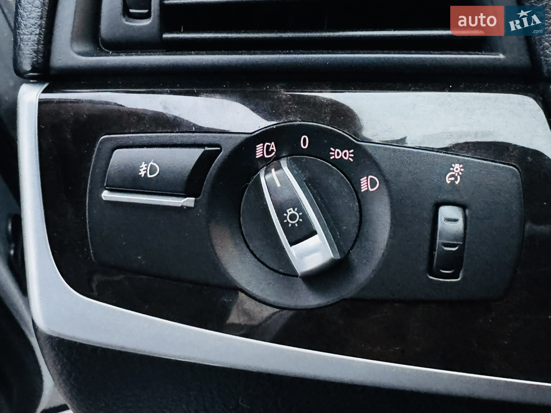 2011 BMW 5er - мініатюра 12