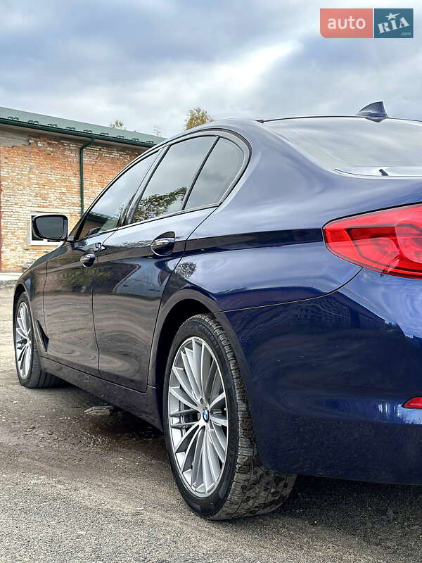 Седан BMW 5 Series 2017 в Днепре