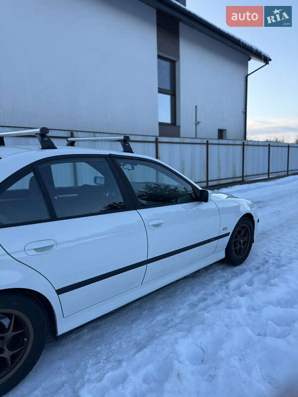 Седан BMW 5 Series 2002 в Львове