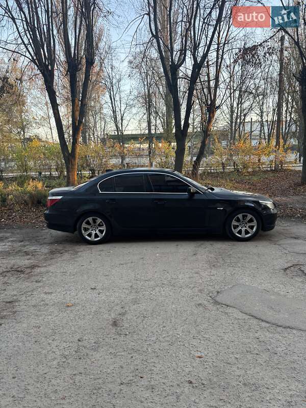 Седан BMW 5 Series 2007 в Виннице