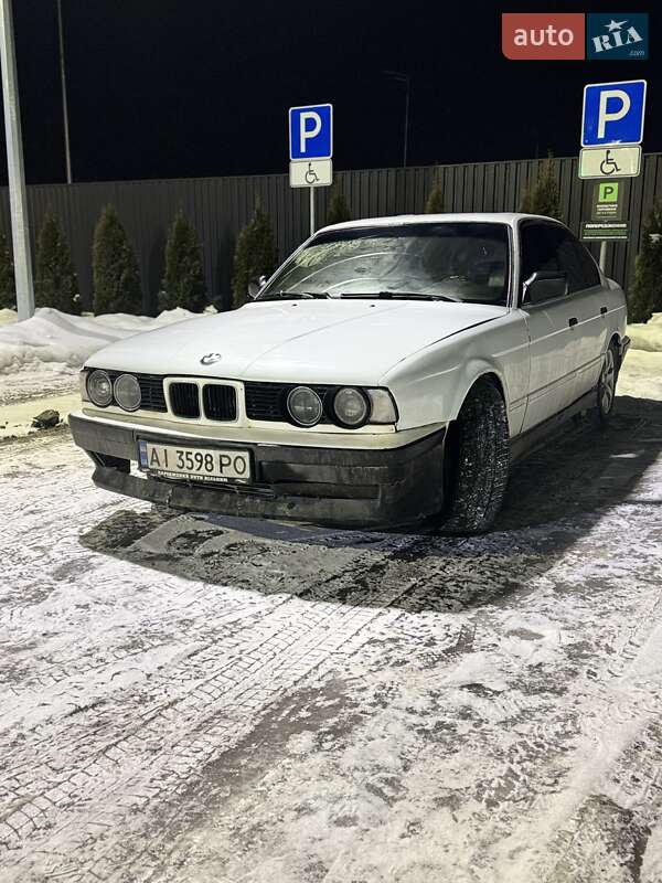 Седан BMW 5 Series 1991 в Киеве