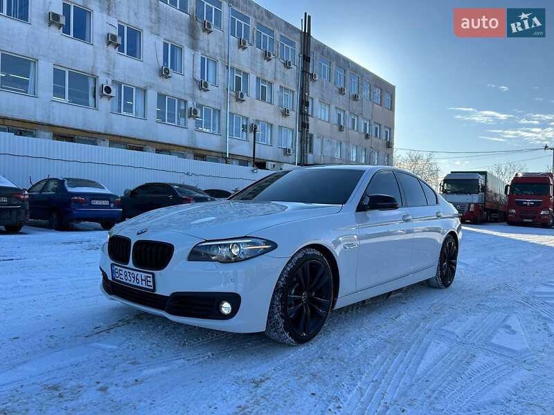 Седан BMW 5 Series 2016 в Николаеве