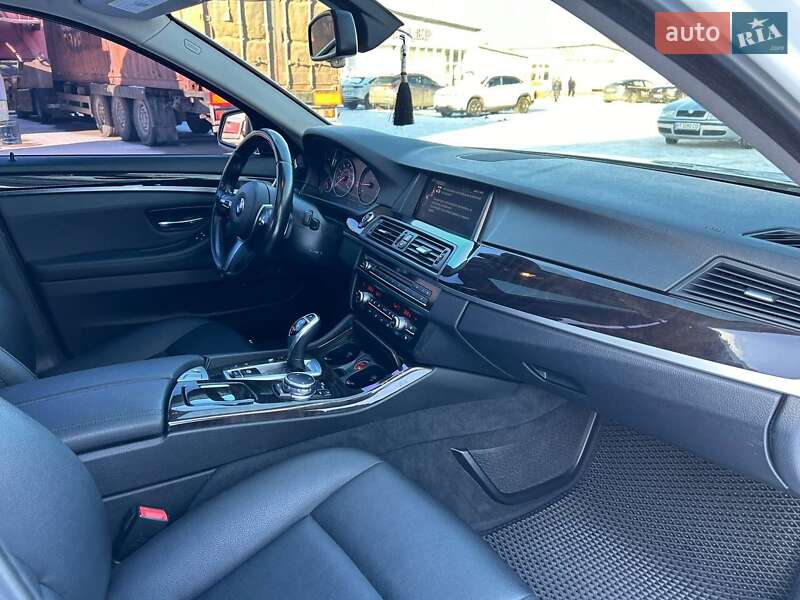 Седан BMW 5 Series 2016 в Николаеве