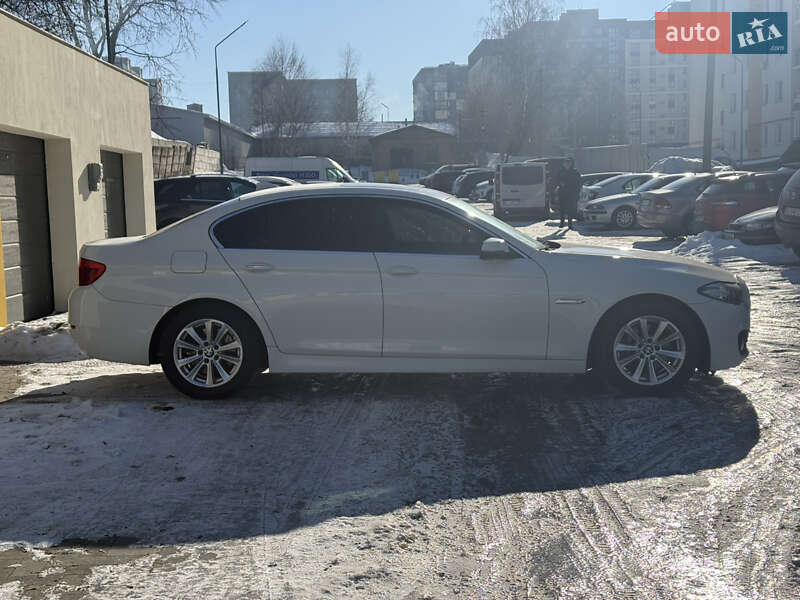 Седан BMW 5 Series 2015 в Луцке