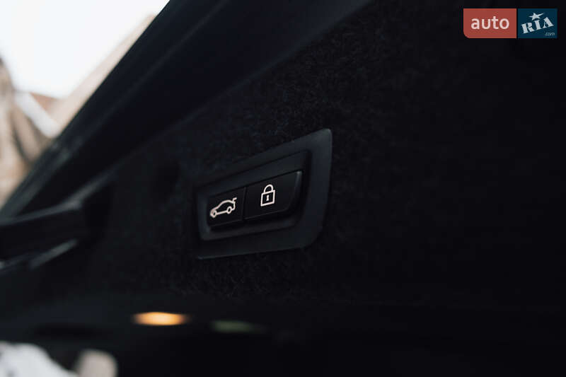 Седан BMW 5 Series 2013 в Львове