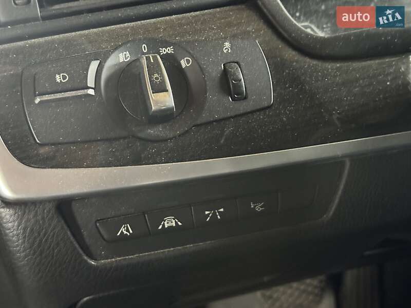 Седан BMW 5 Series 2013 в Львове