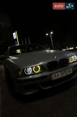 Седан BMW 5 Series 2000 в Киеве