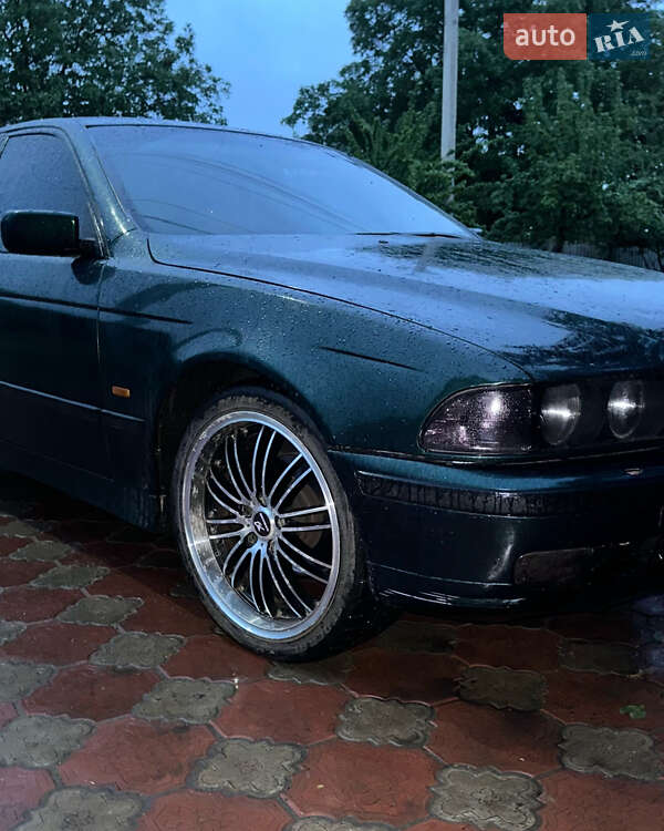 Седан BMW 5 Series 1996 в Краснограде