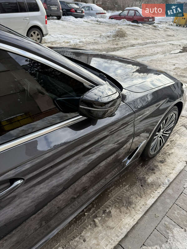 Седан BMW 5 Series 2019 в Львове