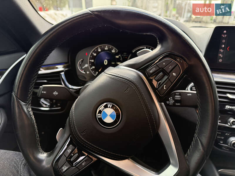 Седан BMW 5 Series 2019 в Львове