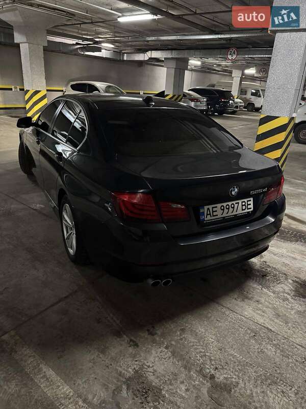 Седан BMW 5 Series 2012 в Кривом Роге