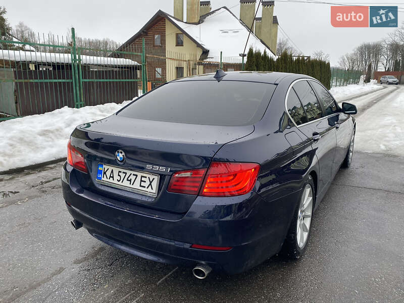 Седан BMW 5 Series 2011 в Стрые