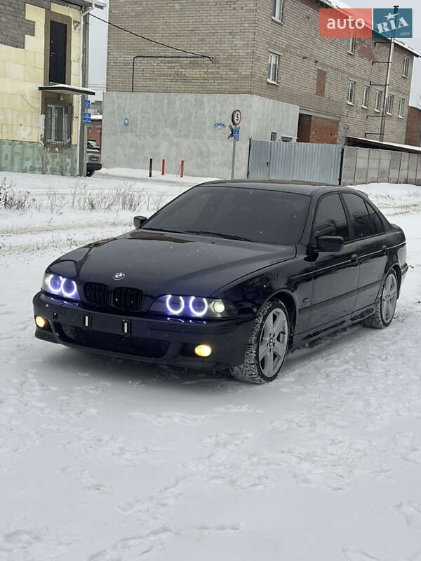 Седан BMW 5 Series 2000 в Виннице