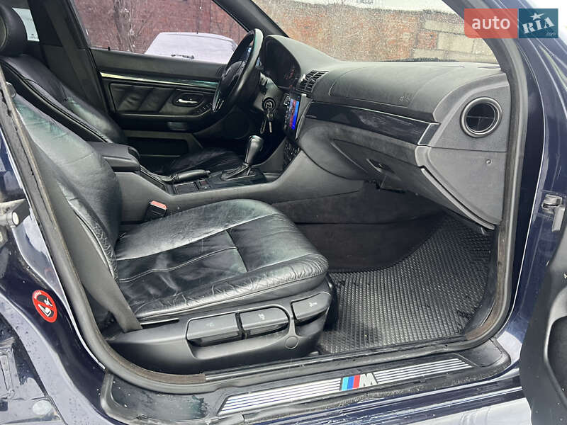Седан BMW 5 Series 2000 в Виннице