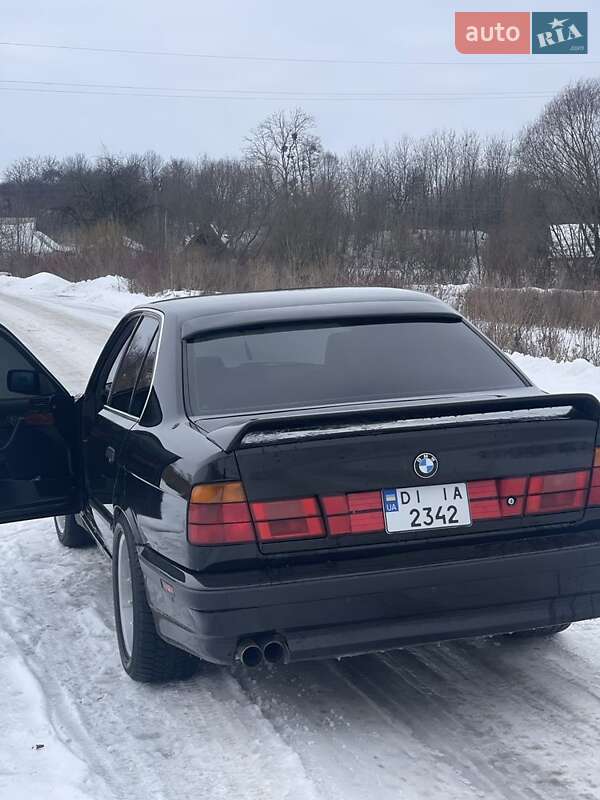 Седан BMW 5 Series 1992 в Рогатине