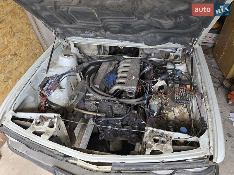 Седан BMW 5 Series 1987 в Львове