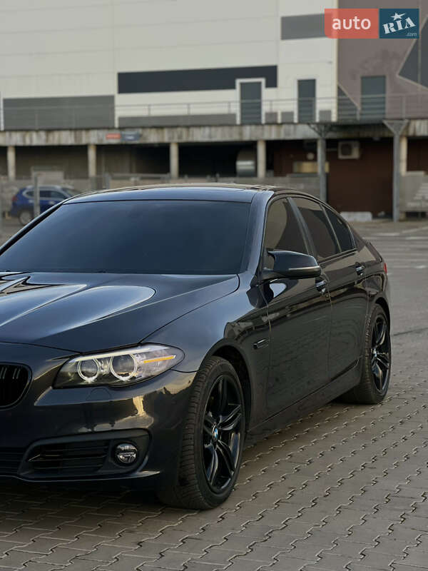 Седан BMW 5 Series 2015 в Ивано-Франковске