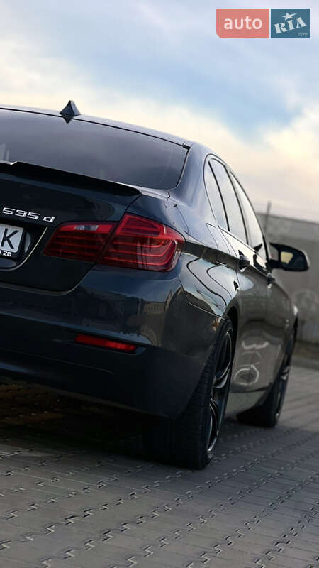 Седан BMW 5 Series 2015 в Ивано-Франковске