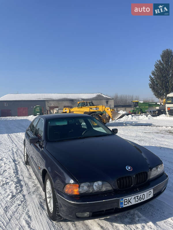 Седан BMW 5 Series 1999 в Березному