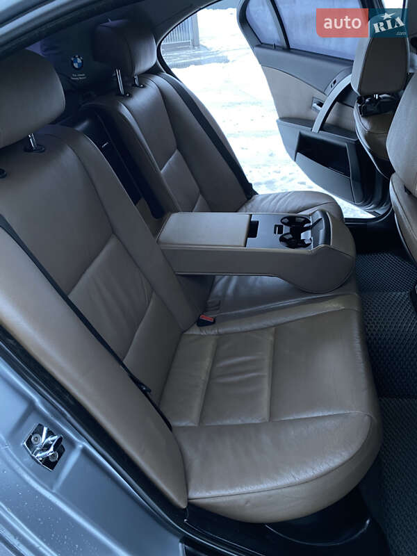 Седан BMW 5 Series 2004 в Долине