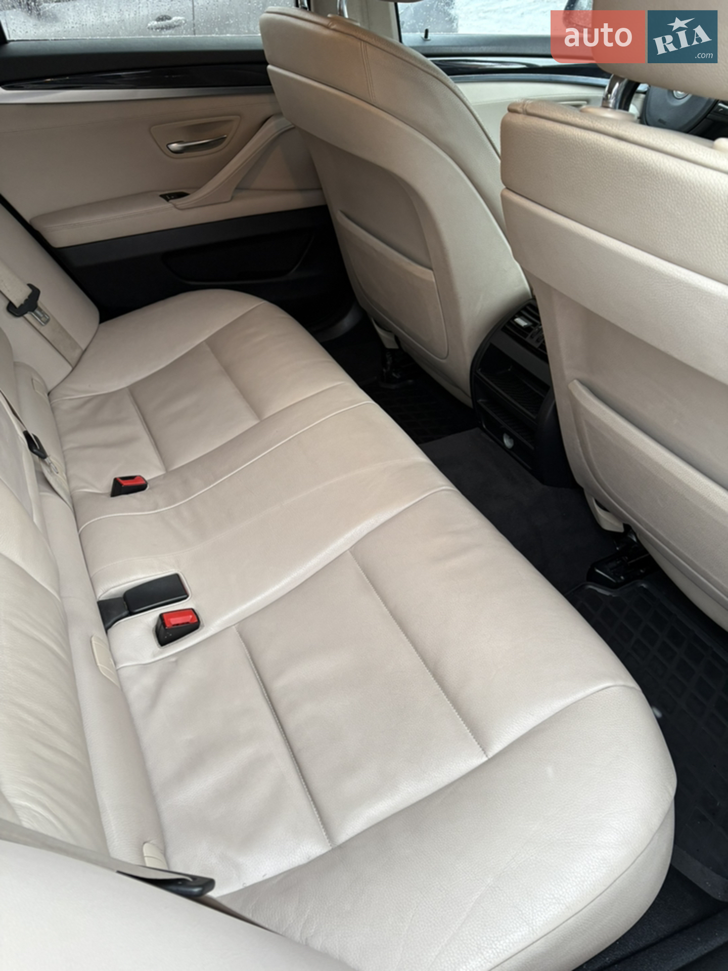 2010 BMW 5er - мініатюра 24
