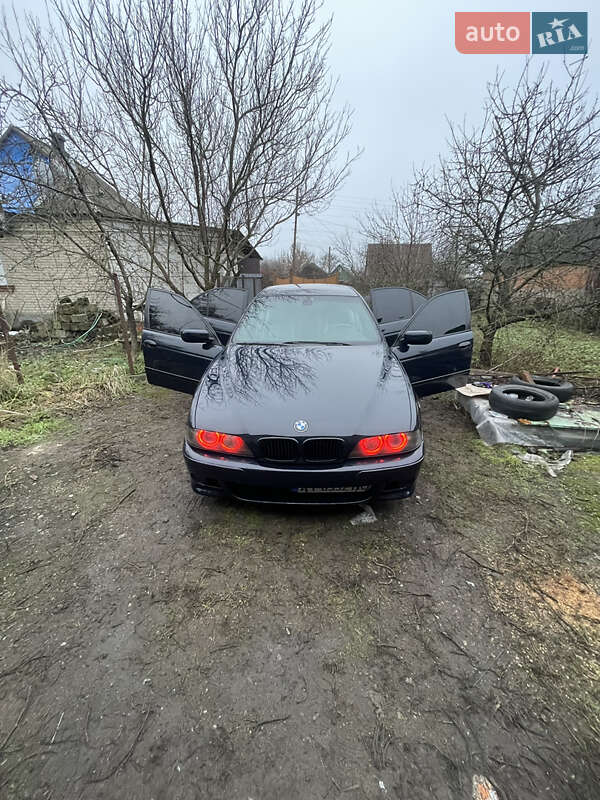 Седан BMW 5 Series 2000 в Харькове