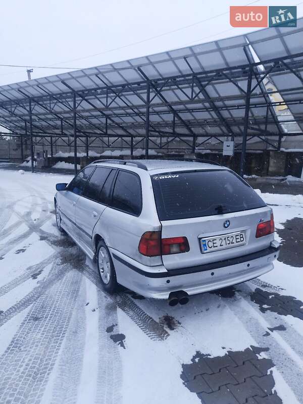 Универсал BMW 5 Series 1998 в Кицмани