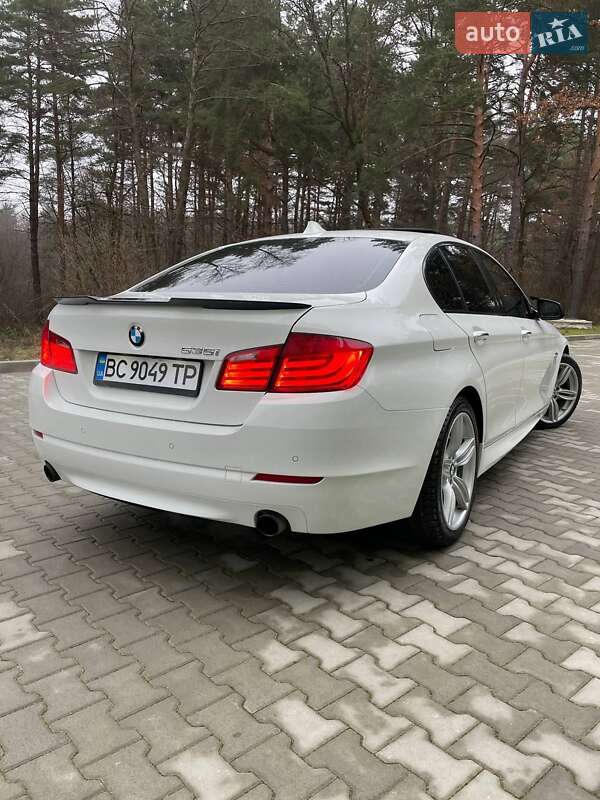 Седан BMW 5 Series 2011 в Львове