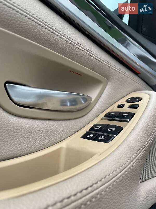 Седан BMW 5 Series 2011 в Львове