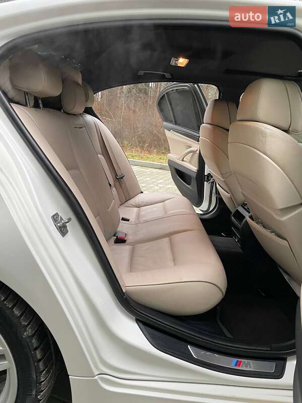 Седан BMW 5 Series 2011 в Львове