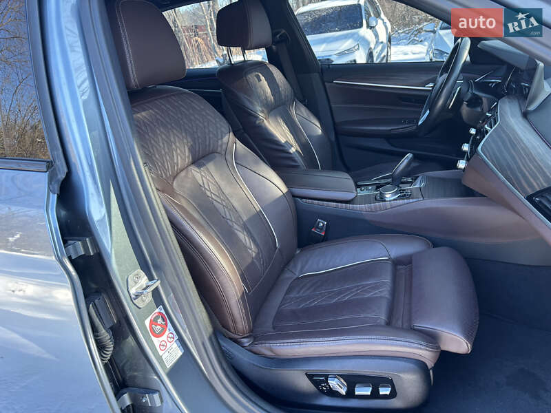 Седан BMW 5 Series 2017 в Барышевке