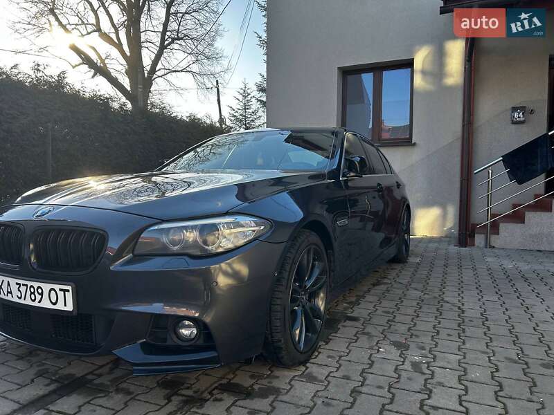 Седан BMW 5 Series 2015 в Киеве
