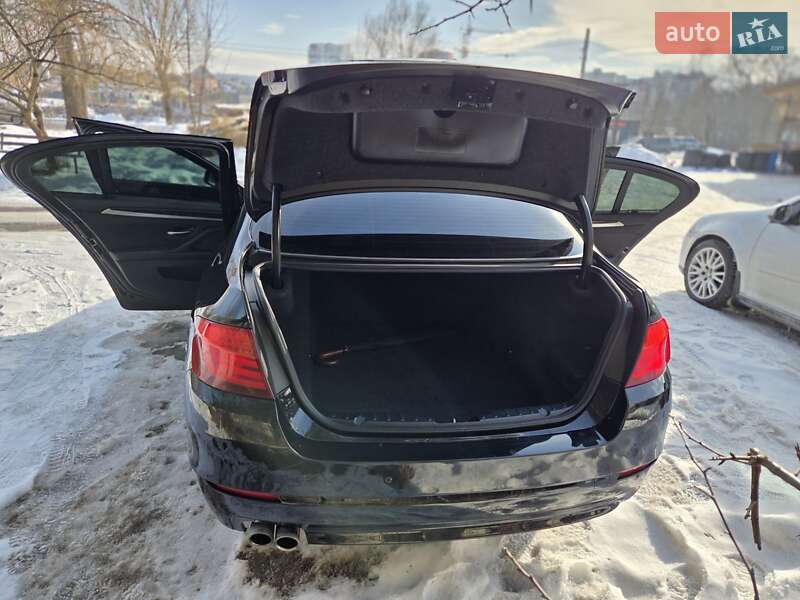 Седан BMW 5 Series 2012 в Киеве