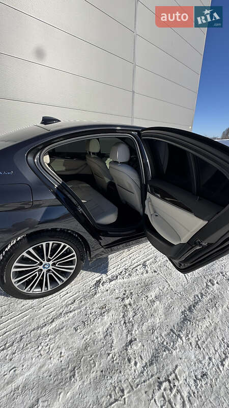 Седан BMW 5 Series 2017 в Киеве фото 14 Седан BMW 5 Series 2017 в Киеве