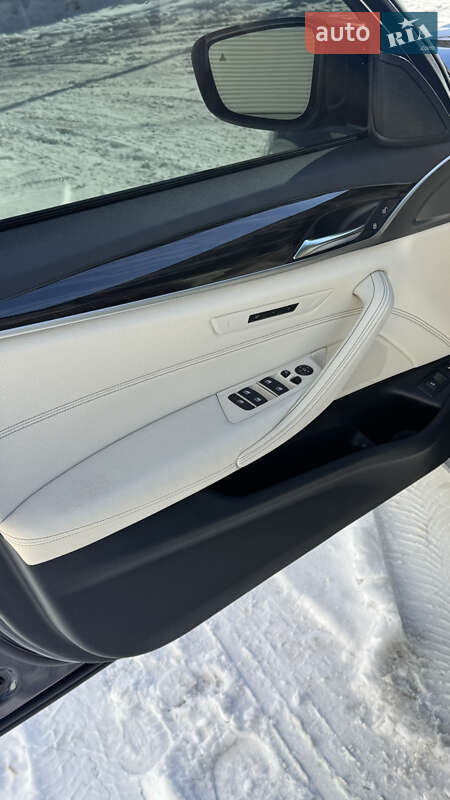 Седан BMW 5 Series 2017 в Киеве фото 24 Седан BMW 5 Series 2017 в Киеве