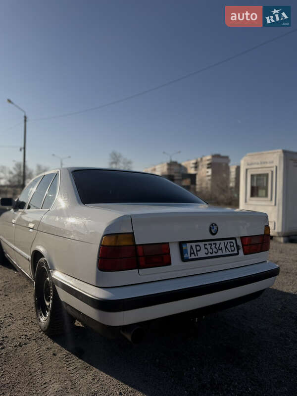 Седан BMW 5 Series 1989 в Запорожье